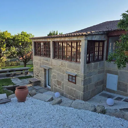 Preciosa Casa Con Piscina 곤도마르
